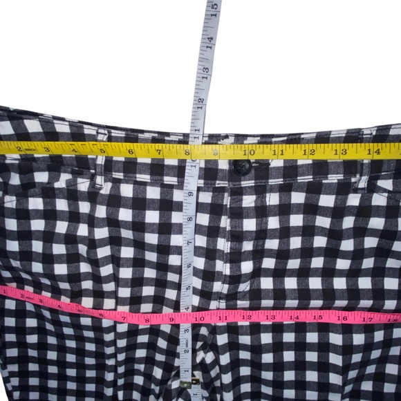 St John’s Bay (37x16) Black Plaid Checkered Stretch Capri Capris - Women’s 18P - Picture 4 of 12
